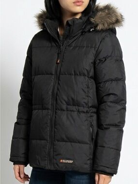 Misty Mountain Women's Black Puffer Jacket Size Large Like New